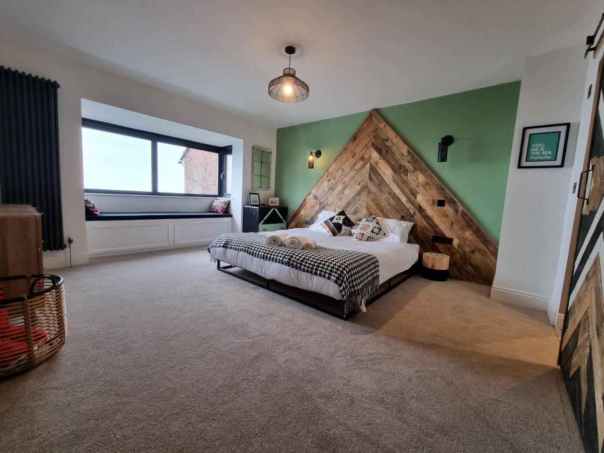 Salt & Surf-Sea Views In Saltburn Apartment Exterior photo